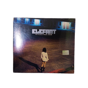Elefant. The Black Magic Show