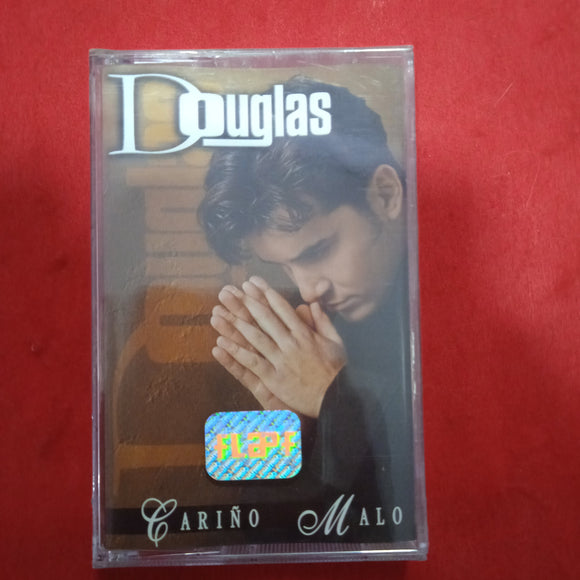 Douglas. Cariño Malo